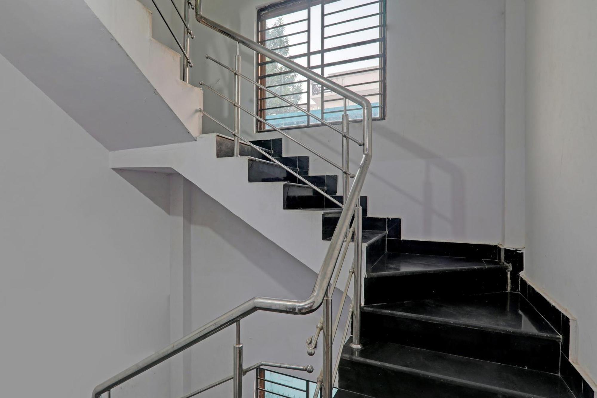 Hotel O Cz Inn Lucknow Exterior foto
